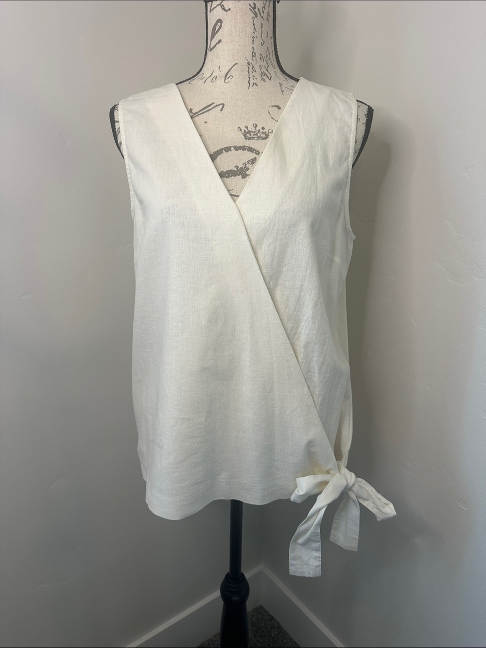 Market & Spruce Linen White Wrap Tie waist Sleeveless Blouse M